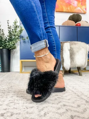 Black Furry Slippers (6-11)