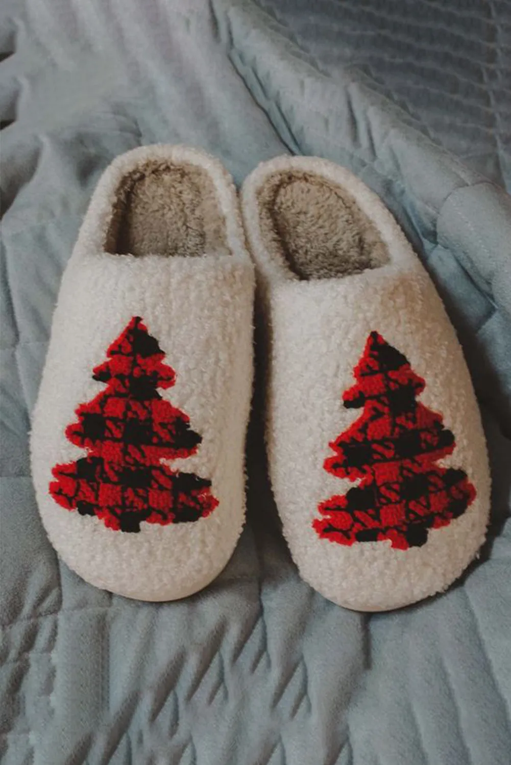 Fluffy Slippers For Women Christmas Tree Slip-on House Slippers for Indoor and Outdoor