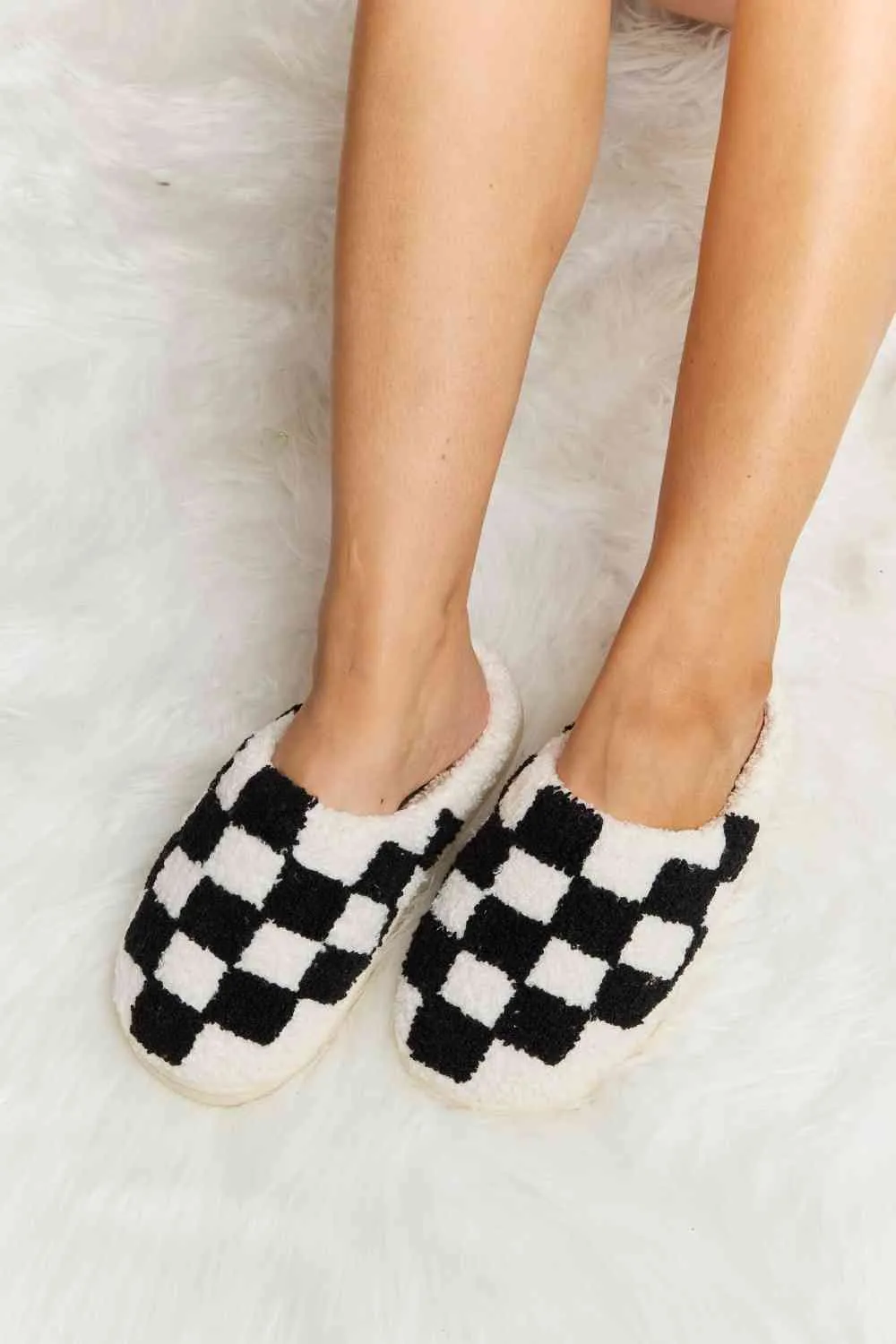 Hot Girl Checkered Print Plush Slide Slippers