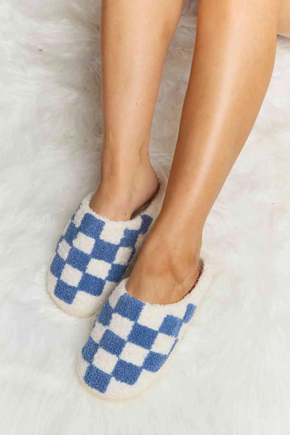 Hot Girl Checkered Print Plush Slide Slippers