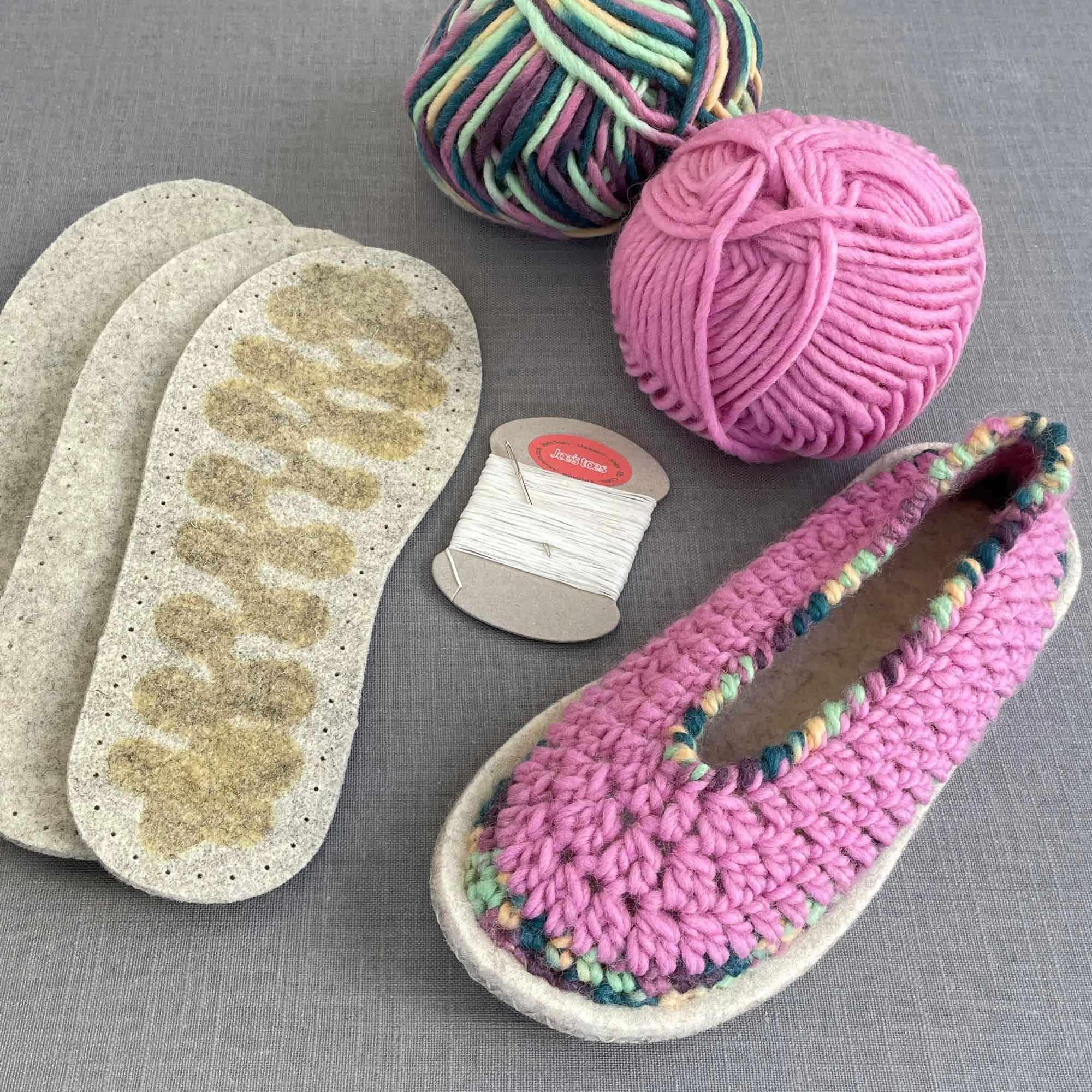 Joe's Toes Sarah Crochet Slipper Kit - Blossom or Fuchsia Mix